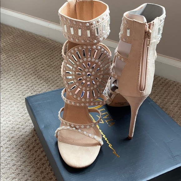 Brand new in box: Nude suede heels - Picture 2 of 3
